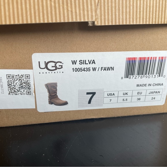 Ugg boot - Picture 7 of 7
